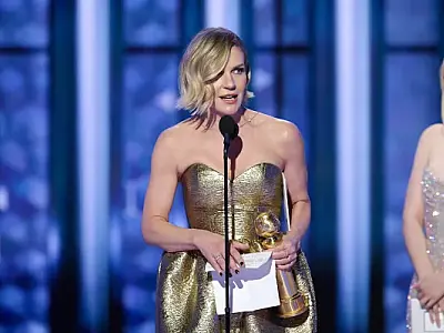 Rhea Seehorn vence seu 1º Globo de Ouro de Melhor Atriz po Pluribus