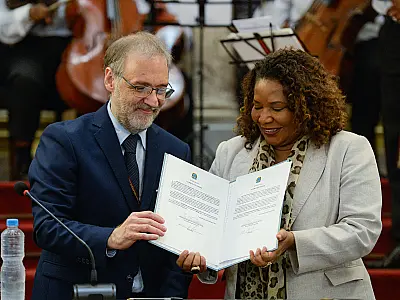 Poeta Marco Lucchesi é o novo presidente da Biblioteca Nacional