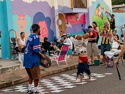 1º encontro do Hip Hop do ano colore dez metros de muro na Capital de MS