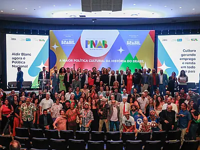 Minc anuncia processo seletivo com 99 vagas