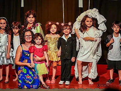 Ateliê apresenta mostra de teatro, circo e exposições de alunos