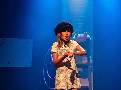 Curso de Teatro abre inscrições com 15 bolsas para crianças, jovens e adultos