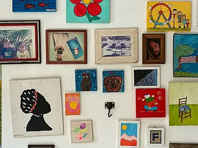 Com peças resgatadas da Feira da Marreta, artista inaugura exposição em Goiânia