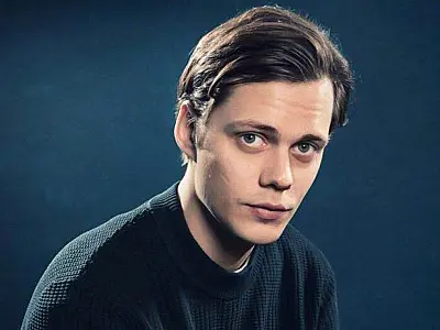 Bill Skarsgård, ator de 'It- A Coisa', é preso em aeroporto na Suécia