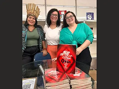 Livro que reúne vivências com religiões de matriz africana é lançado na Capital