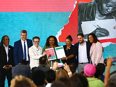 Edital Carolina Maria de Jesus vai premiar 40 obras literárias produzidas por mulheres