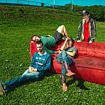 Banda 'emo caipira' faz show inédito em Campo Grande