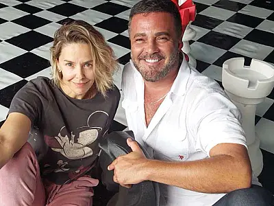 Bianca Rinaldi e Rodrigo Phavanello apresentam comédia 'Casa, Comida e Alma Lavada'