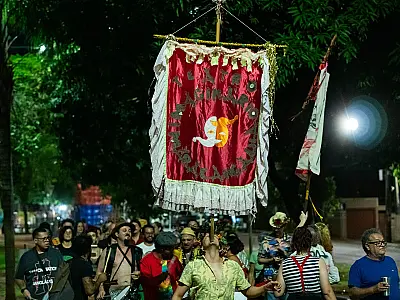 Teatro Imaginário Maracangalha celebra 18 anos ocupando as ruas em MS