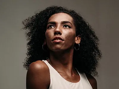Baile em Campo Grande homenageia 1ª advogada trans negra de MS