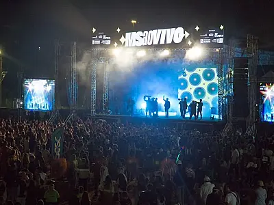 Show do Atitude 67 reúne 15 mil pessoas, mas não bate Luísa Sonza