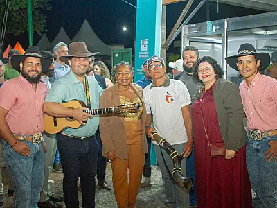 Girsel da Viola e Irmãos Diamantes se apresentam para Margareth Menezes