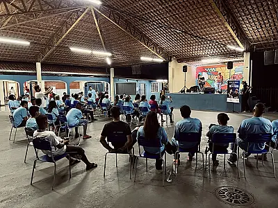 'Pop & Poesia' chega aos alunos do EJA na periferia de Campo Grande