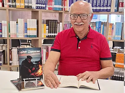 Aos 69 anos, Idroaldo realiza o sonho de publicar seu primeiro livro