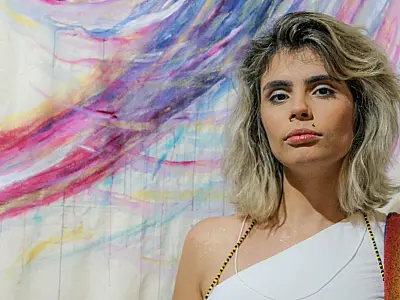 Premiada, artista visual abre inscrições para oficina de pintura na Capital