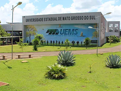 Coordenador pede exoneração do curso de Teatro da UEMS; 'falta de estrutura'