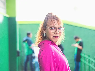 "Se a família falhar, a escola precisa ser o lugar acolhedor para pessoas trans", diz Pamella Yule