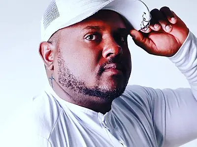 Conheça o goiano Pedrinha Moraes, dono do hit top 1 do 'World Viral' Spotify