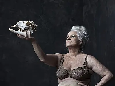 Monólogo 'Ficções' com Vera Holtz esgota ingressos em Goiânia