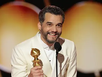 Astro Wagner Moura vence Globo de Ouro de Melhor Ator por 'O Agente Secreto'