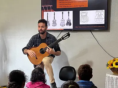 Oficina sobre a história do violão acontece em São Gabriel do Oeste