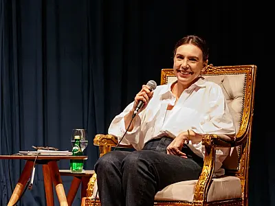Adriana Calcanhotto exalta 35ª Noite da Poesia em Campo Grande