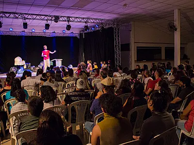 Na Capital 'sem teatro público', associação inaugura Teatro de Bolso