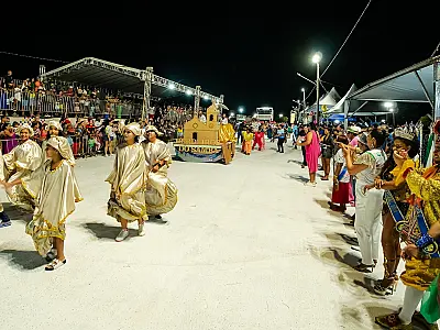 Desfile da Escola Mirim Herdeiros do Samba em Campo Grande