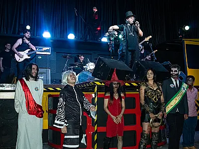 Princesa guerreira e Jesus comunista vencem concurso do Garagi Fantasma; veja em fotos