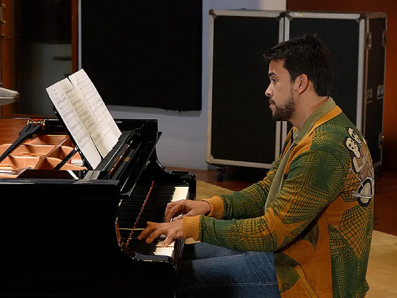 Eduardo Farias apresenta repertório autoral na TV Cultura